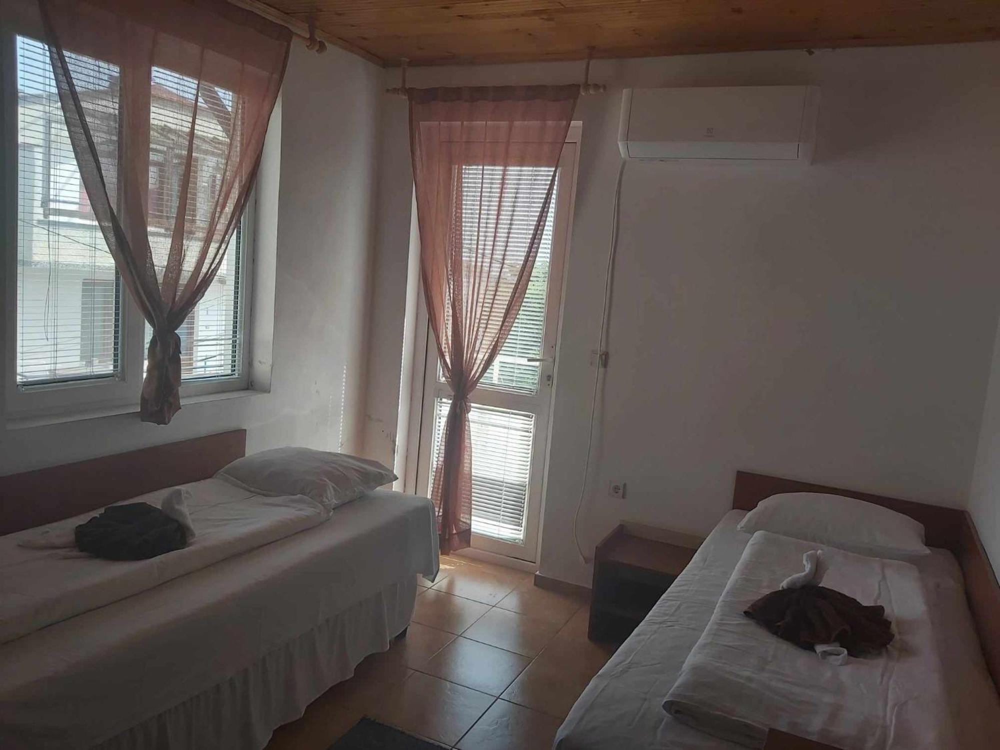Guest Rooms Grudovi Obzor Esterno foto